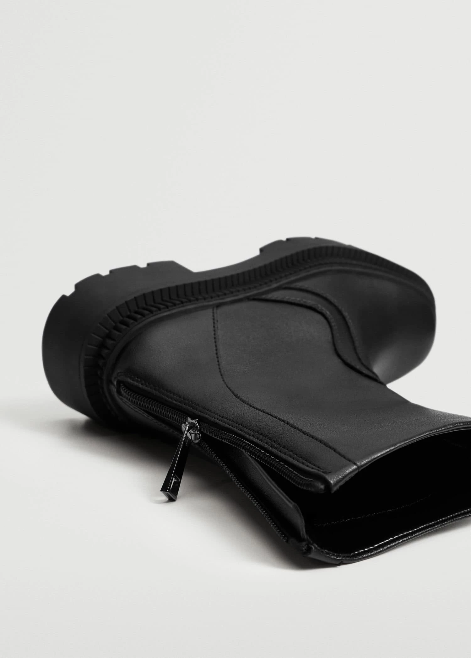 Track Outsole Boots Black 6 Track Outsole Boots Black - Image 4